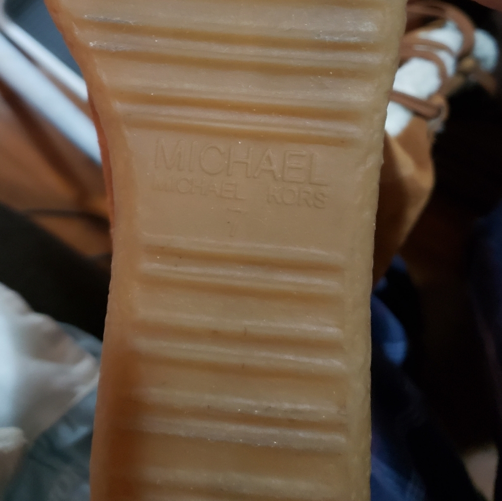 Michael Kors Winter Boots Size 7 - Picture 4 of 5